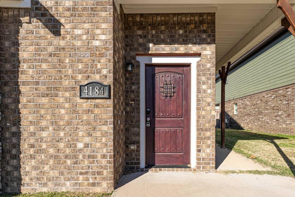 Modern Home 10 Minutes From Dickson St & U Of A Fayetteville Exterior photo